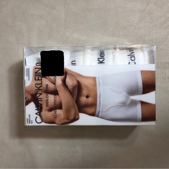 White Calvin Klein 100% Cotton Boxer Briefs 5 Pack

Size: Small - Picture 5 of 7